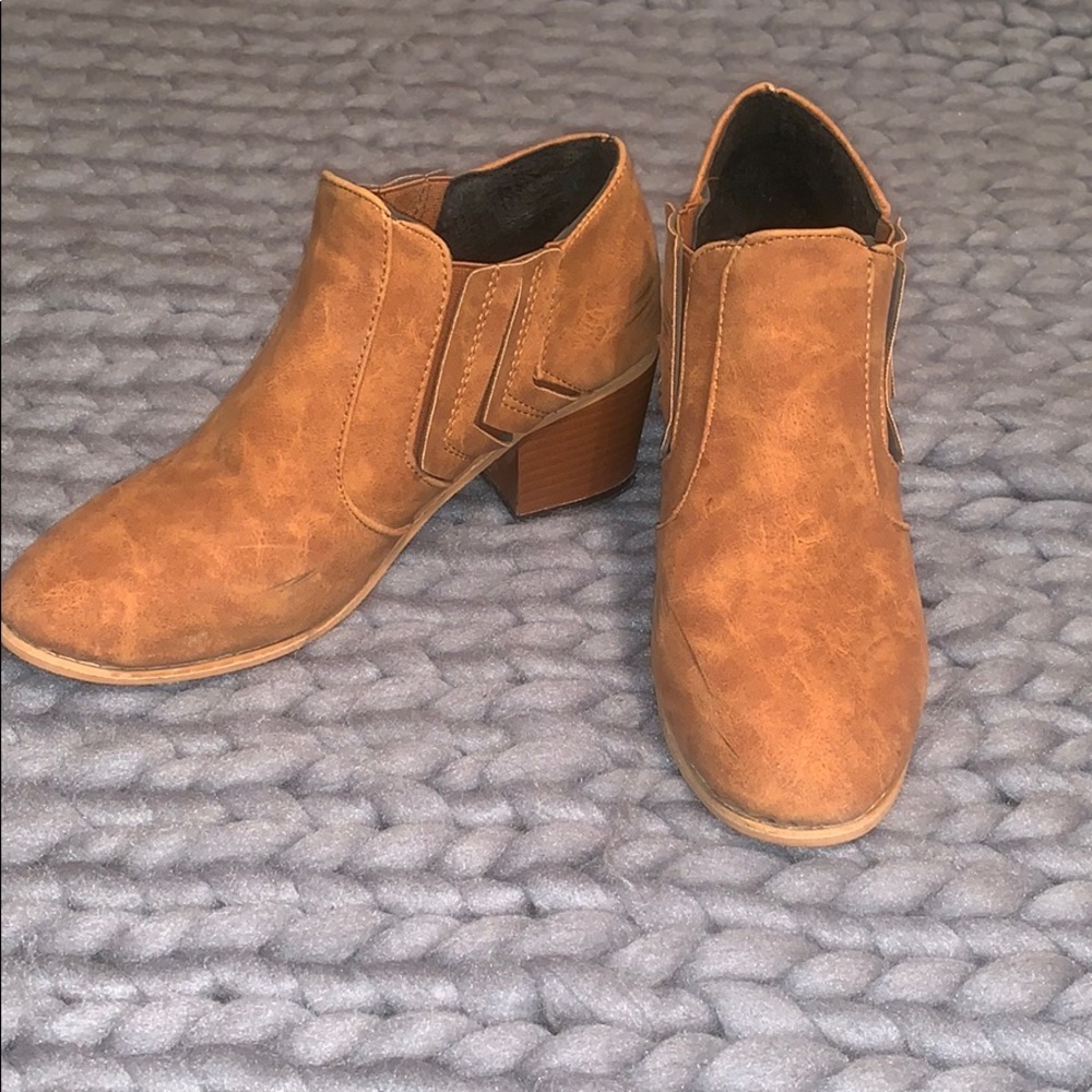 booties - Picture 2 of 4